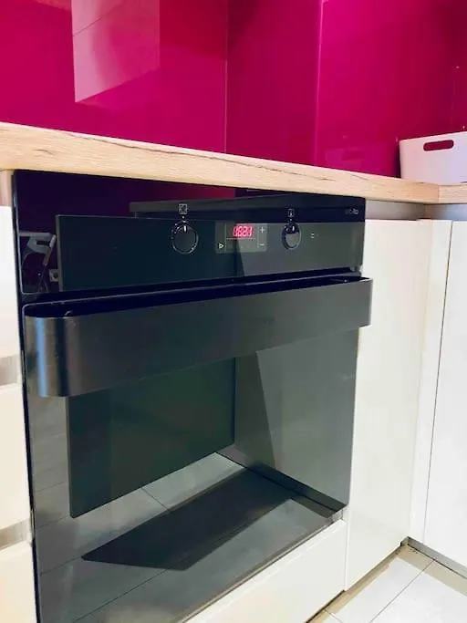 Magenta Apartment With Free Wifi Sofie 0*,