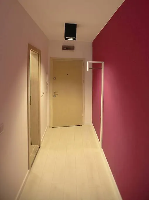 Magenta Apartment With Free Wifi Sofie