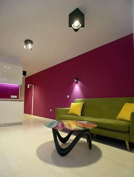 Magenta Apartment With Free Wifi Sofie